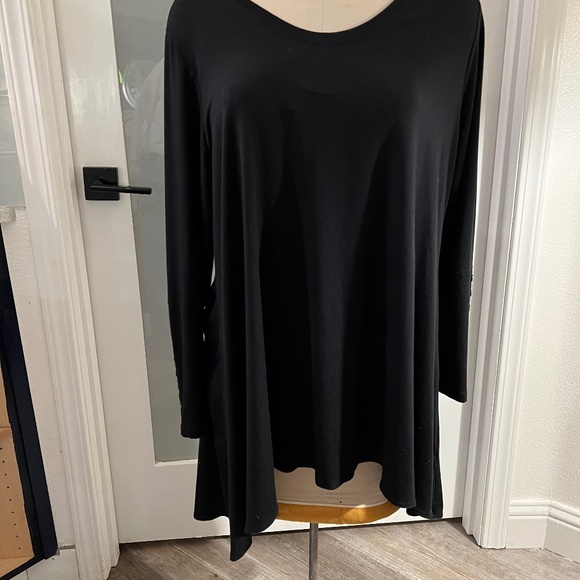 Tunic - Picture 1 of 3